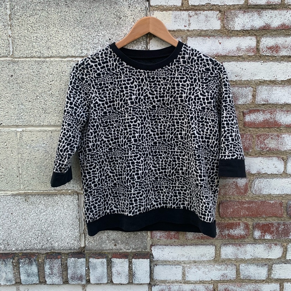 Black & White Half-Sleeve Top (Vintage-Style)
